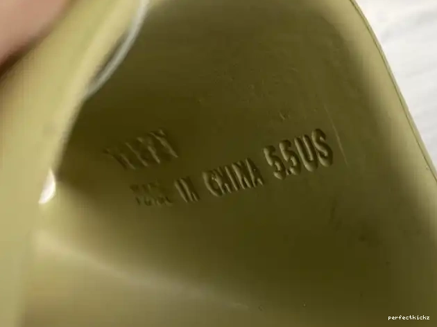 Slides FX0494 'Resin' Yeezy Adidas 0701